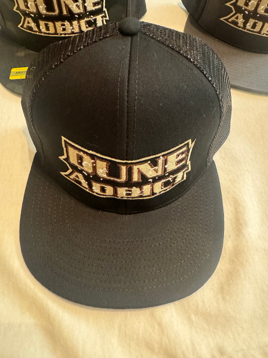 DUNE ADDICT SNAPBACK FLATBILL TRUCKER HAT